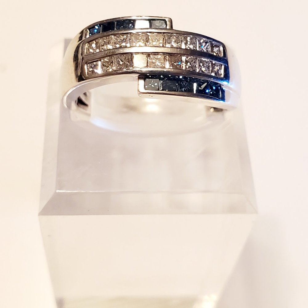 14K white gold diamond ring - Picture 2 of 10